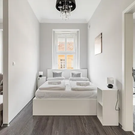 Topcentral By Cavaland Apartmán *