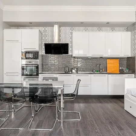 Topcentral By Cavaland *